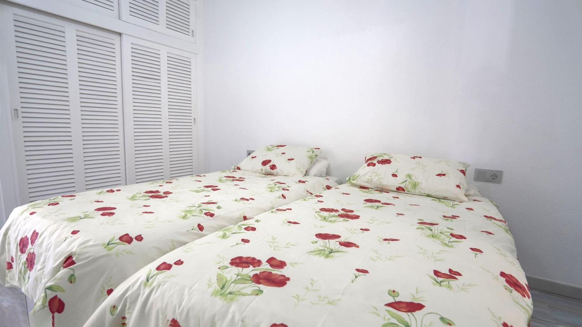 Modern Detached 4 Bed 3 Bath Villa With Private Pool Close To All Amenities Villamartin  Exterior photo